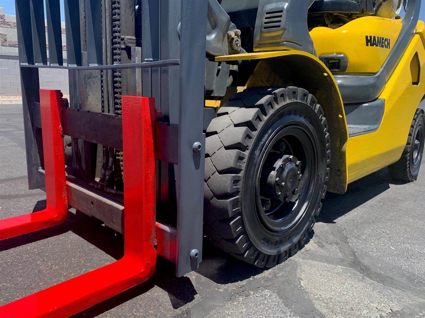 2010 Hamech G25T16 Pneumatic Tire Forklift 5000lb Capacity, 17ft