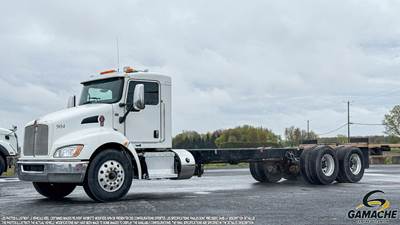 Kenworth T370 Tandem Axle Cab & Chassis Truck - Paccar, 330HP, 6 Speed Automatic