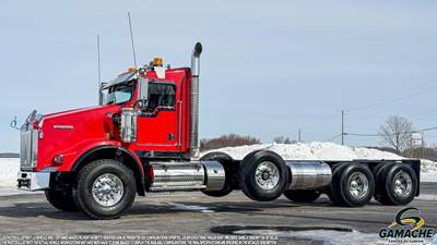 Kenworth T800 Cab & Chassis Truck - Cummins, 525HP, 18 Speed Ultrashift Automatic