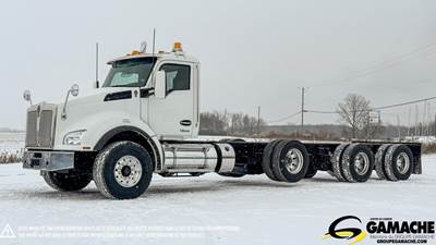 Kenworth T880 Tandem Axle Cab & Chassis Truck - Paccar, 510HP, 8Ll Manual