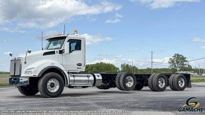 Kenworth T880 Tandem Axle Cab & Chassis Truck - Paccar, 510HP, 8Ll Manual