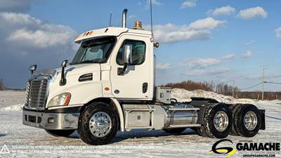 Freightliner Cascadia 113 Day Cab Truck - Detroit 470HP, 13 Speed Manual