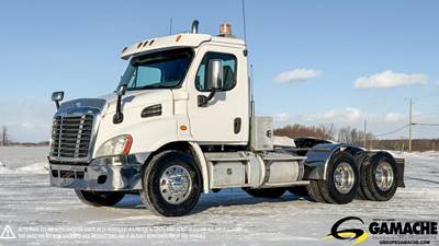 Freightliner Cascadia 113 Day Cab Truck - Detroit 470HP, 13 Speed Manual