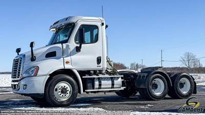 Freightliner Cascadia 113 Day Cab Truck - Detroit 350HP, 13 Speed Ultrashift Automatic