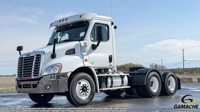 Freightliner Cascadia 113 Day Cab Truck - Detroit 350HP, 13 Speed Ultrashift Amt