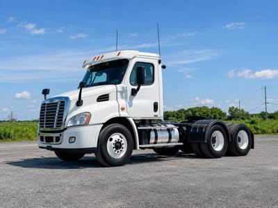 Freightliner Cascadia 113 Day Cab Truck - Detroit 350HP, 13 Speed Ultrashift Manual