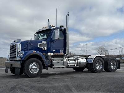 Freightliner Coronado 122 SD Day Cab Truck - Detroit 505HP, 18 Speed Manual