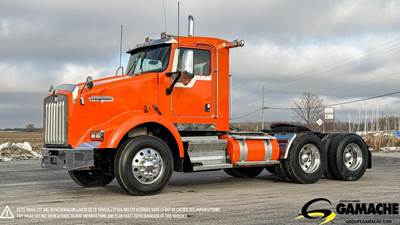 Kenworth T800 Day Cab Truck - Caterpillar 430HP, 18 Speed Manual