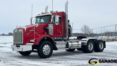 Kenworth T800 Day Cab Truck - Cummins 565HP, 18 Speed Manual