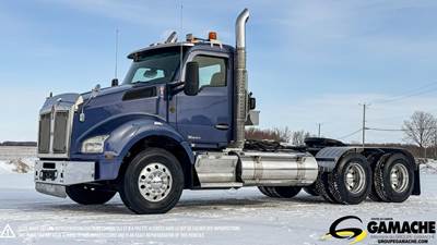 Kenworth T880 Day Cab Truck - Paccar 500HP, 18 Speed Manual