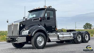 Kenworth T880 Day Cab Truck - Paccar 510HP, 18 Speed Automatic