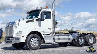 Kenworth T880 Day Cab Truck - Paccar 500HP, 18 Speed Manual