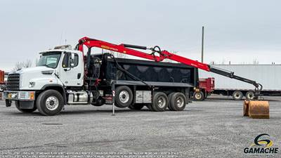 Freightliner 114SD Dump Truck - Detroit 470HP, 18 Speed Manual