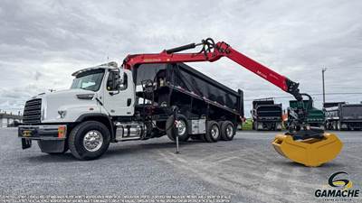 Freightliner 114SD Dump Truck - Detroit 470HP, 18 Speed Manual