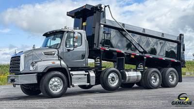 Freightliner 114SD Tri Axle Dump Truck - Detroit 470HP, 6 Speed Allison Rds Automatic