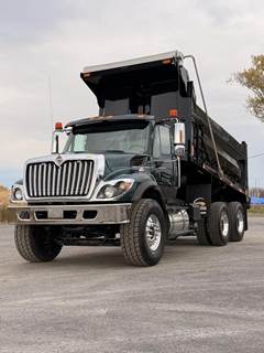 International WorkStar 7500 Dump Truck - Cummins 370HP, 6 Speed Allison Rds Automatic
