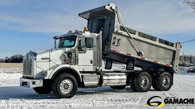 Kenworth T800 Dump Truck - Paccar 510HP, 18 Speed Manual