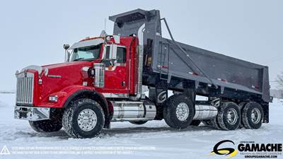 Kenworth T800 Dump Truck - Cummins 525HP, 18 Speed Ultrashift Amt, 20' Dump