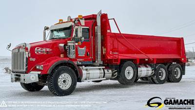 Kenworth T800 Tri Axle Dump Truck - Cummins 525HP, 18 Speed Automatic