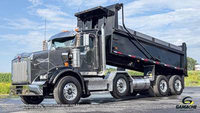 Kenworth T800 Tri Axle Dump Truck - Paccar 455HP, 18 Speed Manual