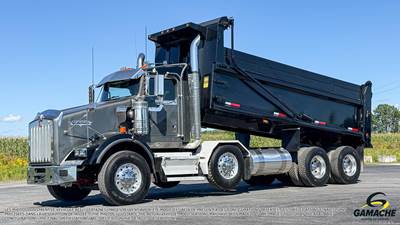Kenworth T800 Tri Axle Dump Truck - Cummins 450HP, 18 Speed Manual