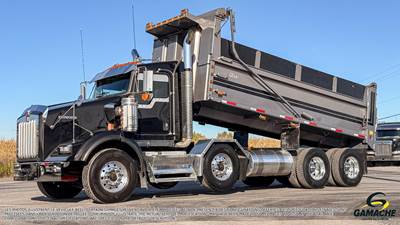 Kenworth T800 Tri Axle Dump Truck - Cummins 450HP, 18 Speed Manual