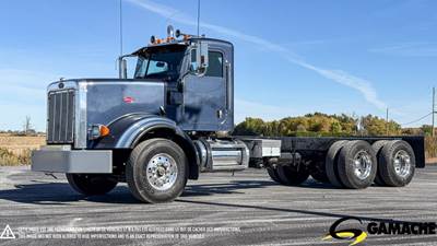 Peterbilt 357 CRANE TRUCK Tandem Axle Flatbed Truck - 370HP, 13 Speed Manual