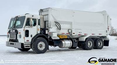 Peterbilt 520 Tandem Axle Garbage Truck - Paccar, 11HP, 6 Speed Allison Tc10 Automatic