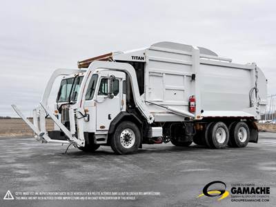 Peterbilt 520 Tandem Axle Side Load Garbage Truck - Paccar, 380HP