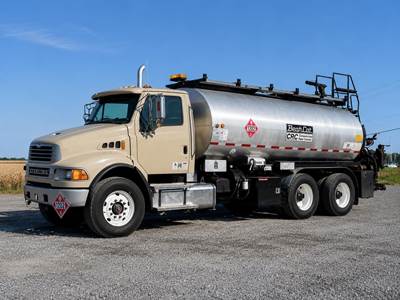 Sterling Acterra Tandem Axle Hot Oil / Asphalt Distributor Truck - Cummins, 300HP, 6 Speed Allison Rds Automatic