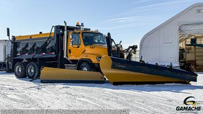 Freightliner 114SD Tandem Axle Plow / Spreader Truck - Cummins, 350HP, 6 Speed Allison Rds Automatic