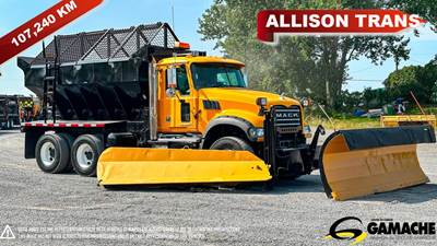 Mack Granite GU813 Tandem Axle Plow / Spreader Truck - MP7, 405HP, 6 Speed Allison Rds Automatic