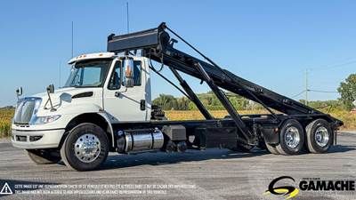 International DuraStar 4400 Roll Off Truck - Cummins, 330HP, 6 Speed Allison Rds Automatic