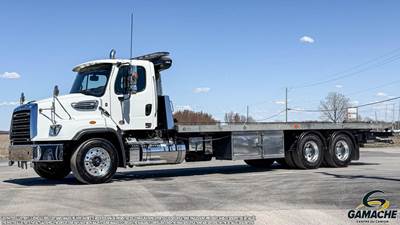 Freightliner 114SD Tandem Axle Rollback Tow Truck - Detroit, 470HP, 6 Speed Allison Rds Automatic