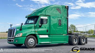 Freightliner Cascadia 113 Sleeper Semi Truck - Detroit 505HP, 13 Speed Manual