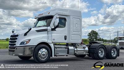 Freightliner Cascadia 126 Sleeper Semi Truck - 42" Raised Roof Sleeper, Detroit 560HP, 18 Speed Manual