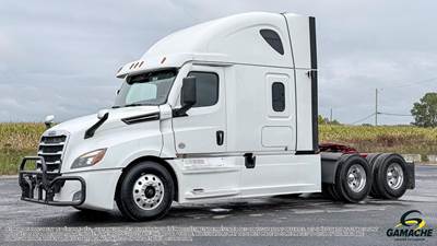 Freightliner Cascadia 126 Sleeper Semi Truck - Detroit 505HP, 12 Speed Automatic