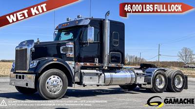 Freightliner Coronado 122 SD Sleeper Semi Truck - 36" Mid Roof Sleeper, Detroit 530HP, 18 Speed Manual