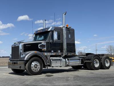Freightliner Coronado 122 SD Sleeper Semi Truck - Detroit 605HP, 18 Speed Manual