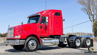International Paystar 5900 Sleeper Semi Truck - Cummins 435HP, 6 Speed Automatic
