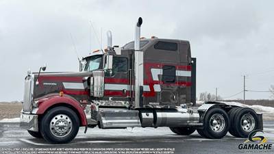 Kenworth ICON 900 Sleeper Semi Truck - Cummins 600HP, 18 Speed Manual