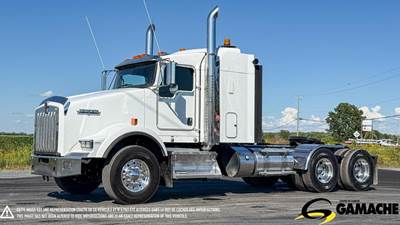 Kenworth T800 Sleeper Semi Truck - 36" Mid Roof Sleeper, Paccar 500HP, 18 Speed Manual