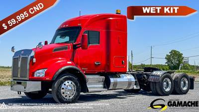 Kenworth T880 Sleeper Semi Truck - 42" Flat Top Sleeper, Paccar 455HP, 13 Speed Ultrashift Automatic