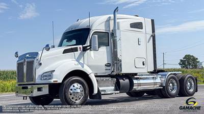 Kenworth T880 Sleeper Semi Truck - Mid Roof Sleeper, Paccar 510HP, 18 Speed Manual