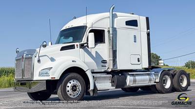 Kenworth T880 Sleeper Semi Truck - Raised Roof Sleeper, Paccar 510HP, 18 Speed Manual