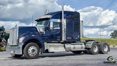 Kenworth W990 Sleeper Semi Truck - Cummins 500HP, Manual