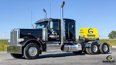 Peterbilt 589 Sleeper Semi Truck - Cummins 565HP, 18 Speed Manual