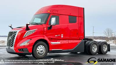 Volvo VNL64T660 Sleeper Semi Truck - 52" Raised Roof Sleeper, D13TC 455HP, 13 Speed I Shift Amt