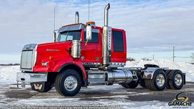 Western Star 4900 Sleeper Semi Truck - 48" Mid Roof Sleeper, Detroit 600HP, 18 Speed Manual