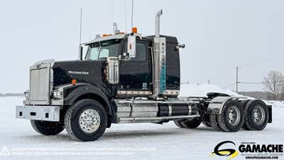 Western Star 4900FA Sleeper Semi Truck - 32" Mid Roof Sleeper, Detroit 500HP, 18 Speed Manual